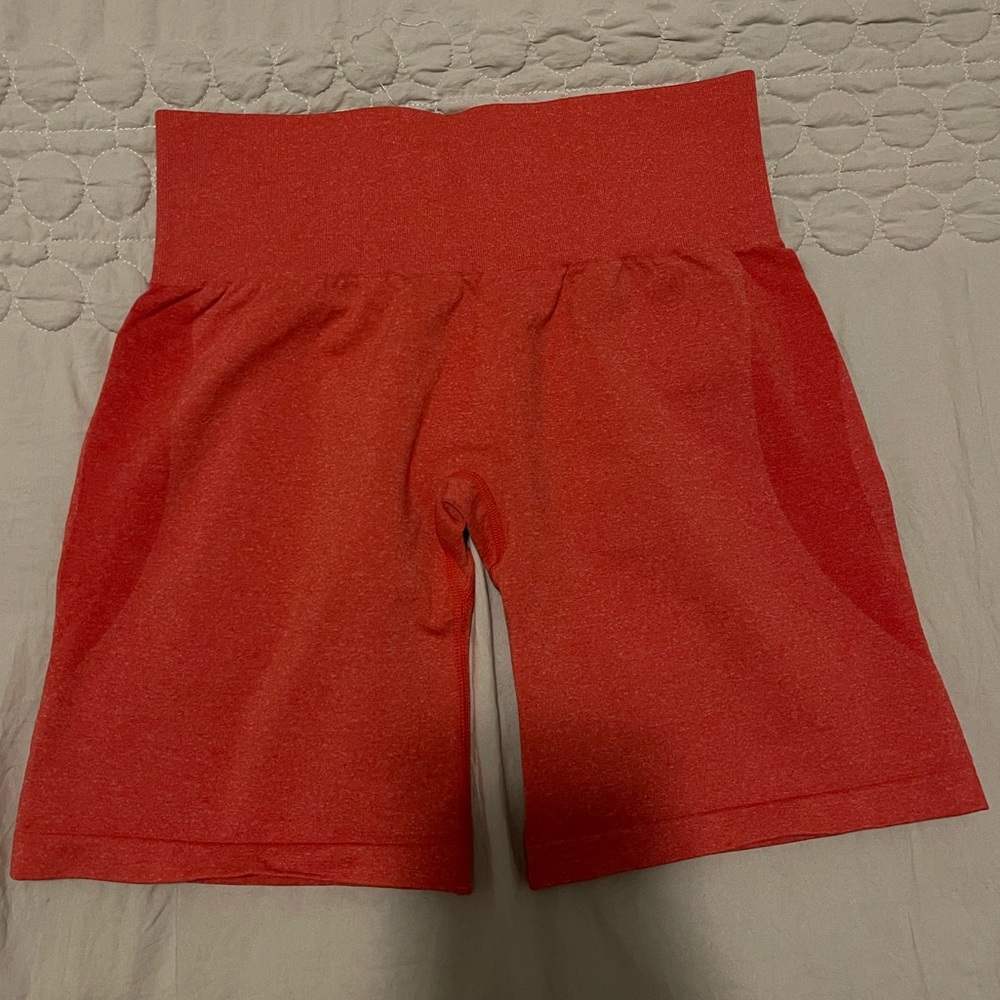 NVGTN Candy Apple Contour Seamless Shorts
